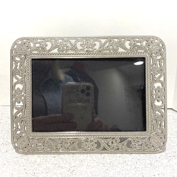 Sheffield Home Photo Frame 4 X 6 Ornate Silver Toned Textured Filigree Pattern - Picture 3 of 7